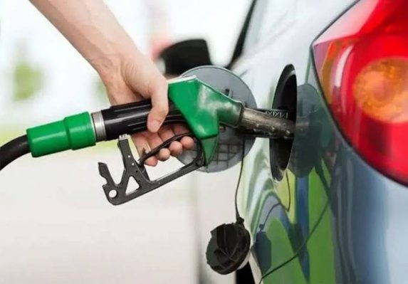 سناریوهای مدیریت مصرف بنزین در حال بررسی است